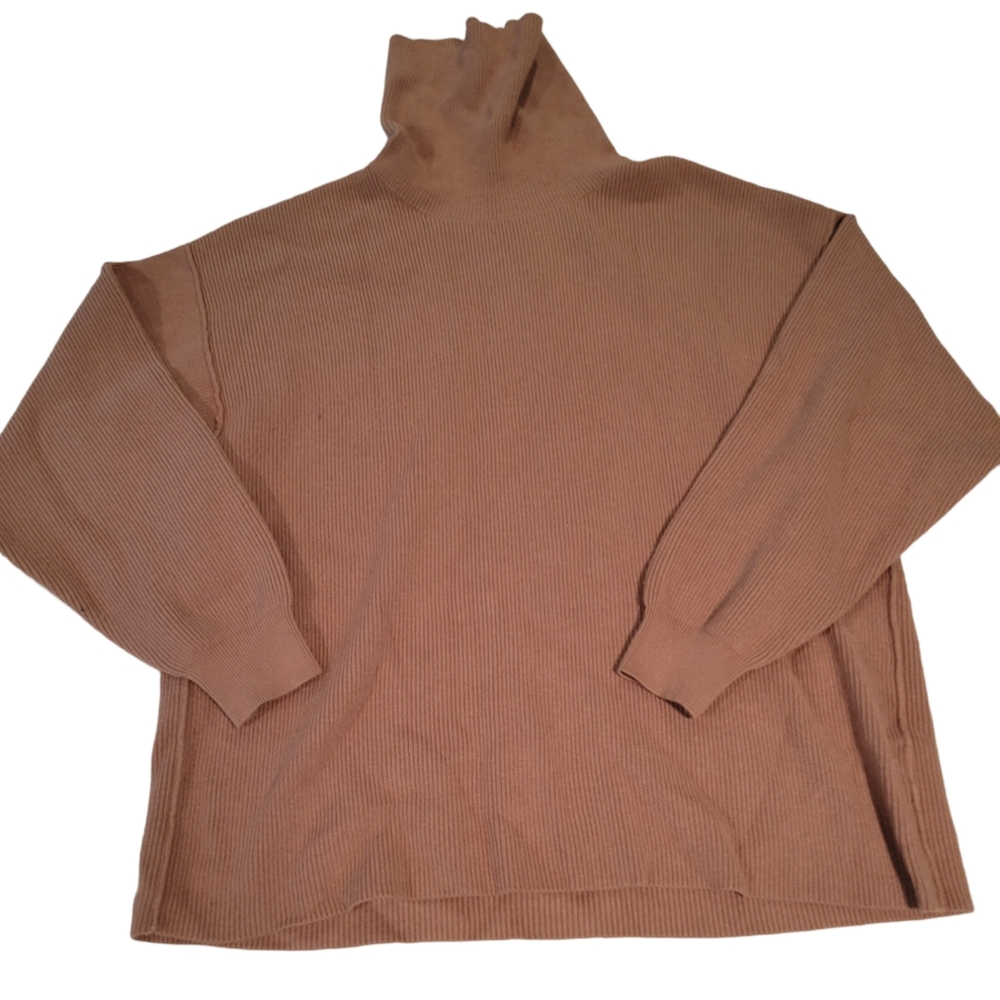 Free People Sweater Size Brown Tan loose turtleneck